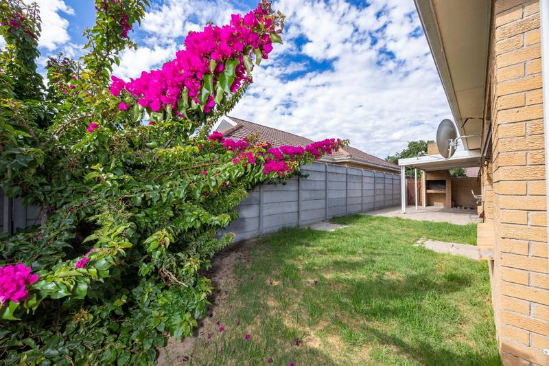 3 Bedroom Property for Sale in Langeberg Western Cape